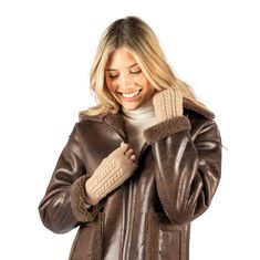 NAIRA GUANTES